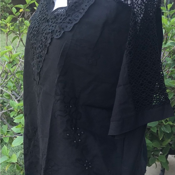 Black Lace eyelit Embroidery Top Size L - Picture 2 of 7
